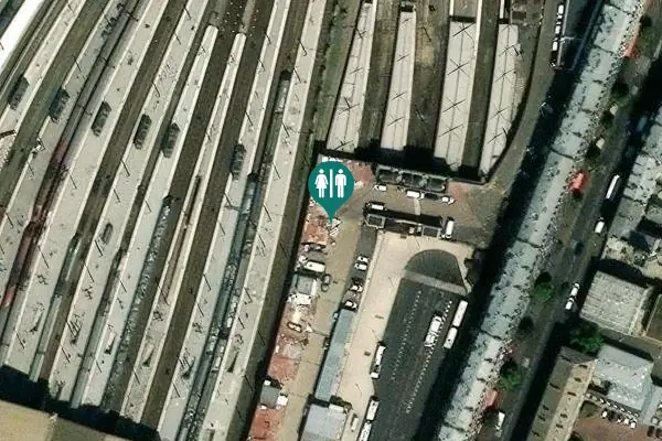 Satellite view of Voie d'accès vélostation Gare du Nord Toilet