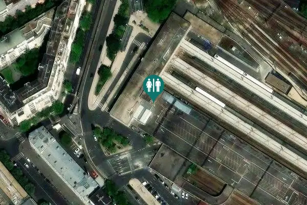 Satellite view of Rampe d'accès à la gare de Bercy Toilet