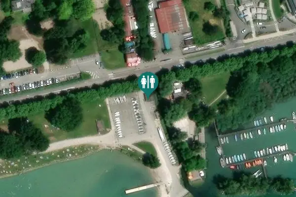 Satellite view of Voie Verte Tour du Lac d'Annecy Toilet
