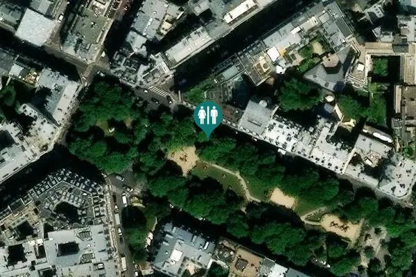 Satellite view of Paris Toilet