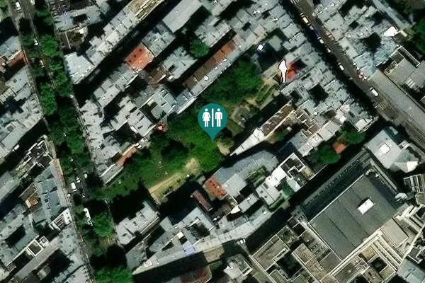 Satellite view of Impasse de la Défense 13 Toilet