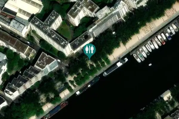 Satellite view of Quai de la Seine 51 Toilet