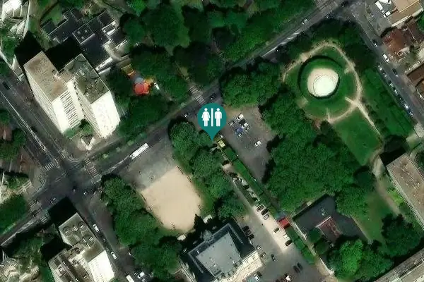 Satellite view of Avenue Georges Gosnat 83 Toilet