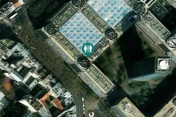 Satellite view of Parvis Guillaume de Champeaux Toilet