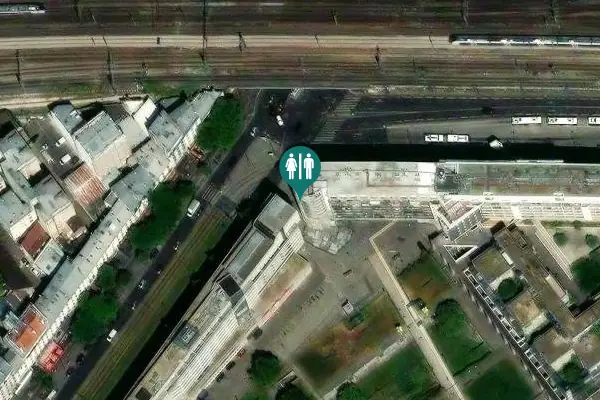 Satellite view of Avenue Corentin Cariou 32 Toilet