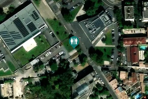 Satellite view of Cours de Luze 37 Toilet