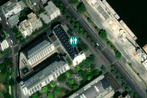 Satellite view of Quai Panhard et Levassor 59 Toilet