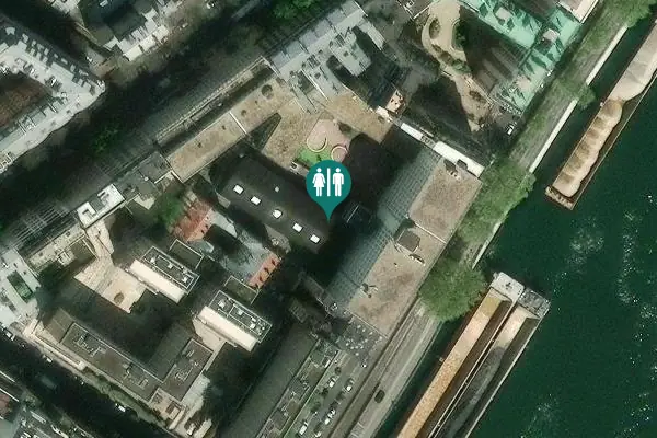 Satellite view of Quai Louis Blériot 140 Toilet