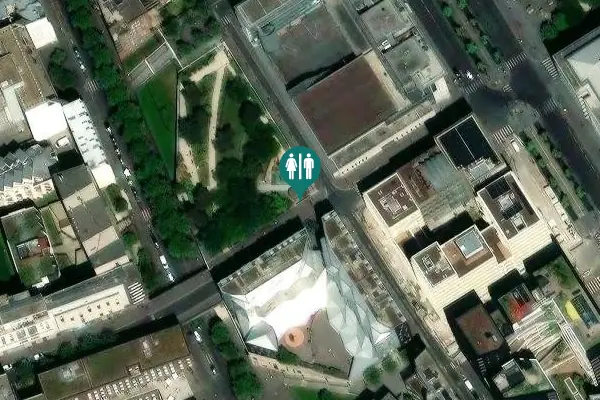 Satellite view of Rue des Grands Moulins 46 Toilet